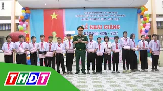 Tam Nong Commune: 430 gifts and scholarships awarded to students | THDT