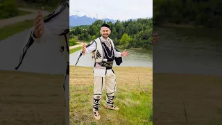 Никола Тодоров - Три години, ле