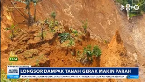 Longsor Dampak Tanah Gerak Makin Parah