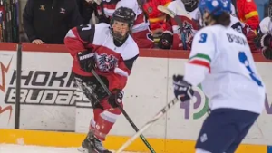 Krone Top-Talent: Eis-Kämpferin mit Puck