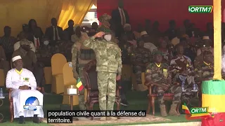 DÉFILÉ MILITAIRE AU 34ÈMLE RÉGIMENT DU GÉNIE - LE PRÉSIDENT GOITA SALUE LA RESILIENCE DES MALIENS