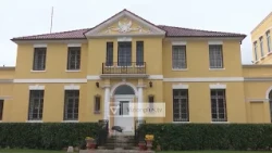 Ambasada e SHBA dënon dhunën: Qytetarët të protestojnë paqësisht, palët të vetëpërmbahen