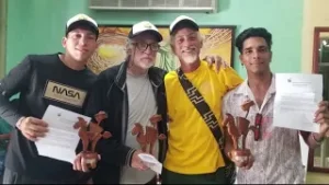 Entregan a trovadores guantanameros máximo galardón de la Cruzada teatral Guantánamo – Baracoa