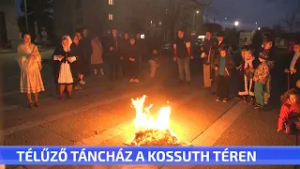 Télűző táncház a Kossuth téren