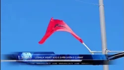 LUSHNJA VISHET KUQ E ZI PËR DITËN E ÇLIRIMIT