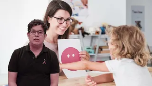 Día Internacional del Síndrome de Asperger | ECOS del Día – TVCUATRO