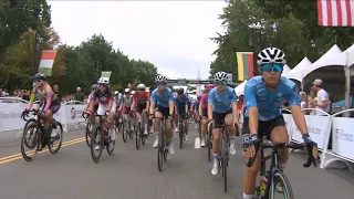 Ceremonial first lap begins for women's race at Philadelphia Cycling Classic