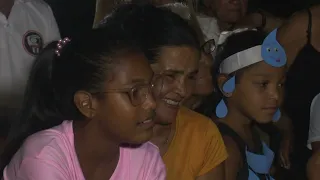 "Barrio Award" presented to outstanding CDR members in Bayamo