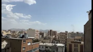 #شاهد  لحظة شنّ العدوان الأميركي–الإسرائيلي على إيران بالتزامن مع تصدّي المضادات الجوية الإيرانية