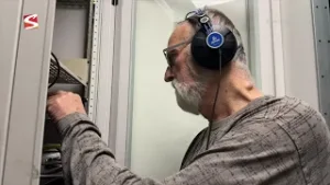 30 jaar Omroep Súdwest: vrijwilliger Gerard Sirag al 24 jaar betrokken