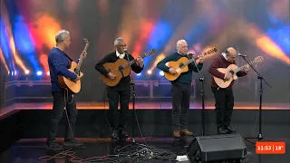 The group Los Solistas joined us with live music on #ElRecreo and performed "A Tour Through South...