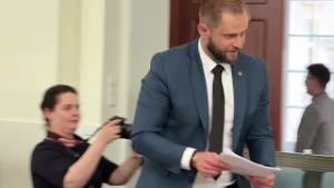 "Zadzwonię do ministra i załatwię". Tak działają lokalne układy?