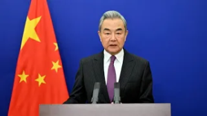 وزير الخارجية  الصين مستعدة للعمل مع جميع الدول لتحسين حوكمة حقوق الإنسان في العالم