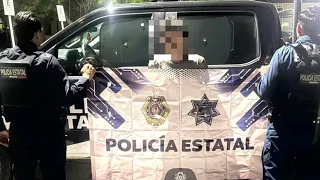 Detienen a hombre por presuntamente dañar un vehículo con una roca
