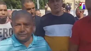 CHÓFERES EN CIENFUEGO PROTESTAN POR CAMBIO DE RUTAS POR TRABAJOS MONORRIEL