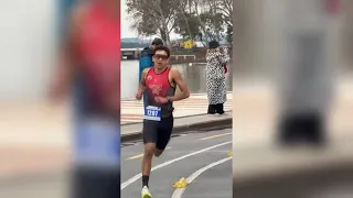 Santiago Sierra - Duathlon