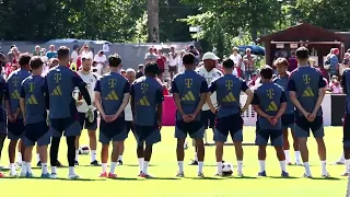 El Bayern entrena por segundo día consecutivo durante su concentración en Rottach-Egern