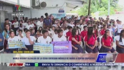 World Vision and La Ceiba Mayor's Office deliver bathroom facilities to educational center