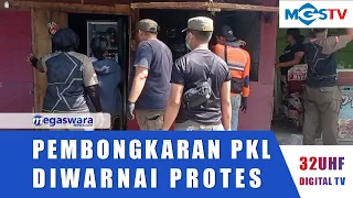 PEMBONGKARAN LAPAK PKL DI SUKARAJA DIPROTES PEDAGANG