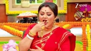 অষ্টমীর ভোগ গ্রহণ করে শুরু হলো আজকের পর্ব  | Rannaghar | Full Ep 5483 | Zee Bangla