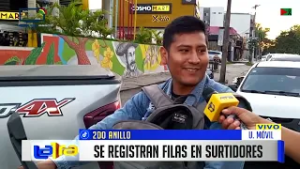 Filas en surtidores de Santa Cruz comienzan a avanzar tras llegada de cisternas