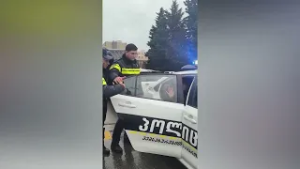 დაკავებები ტროტუარზე დგომისა და გზის გადაკეტვის ბრალდებით - დღეს პატიმრობა 3 დემონსტრანტს მიუსაჯეს