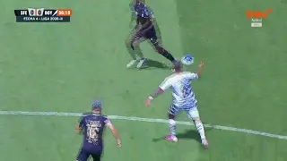 😱⚽ What a massive chance! Boyacá Chicó just missed the clearest opportunity of the match! #LALIGA...