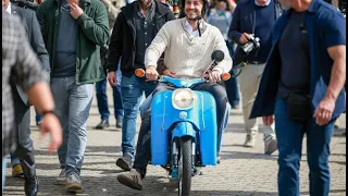 Una Simson Schwalbe azul, el símbolo de AfD durante toda la campaña - laSexta Noticias