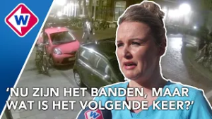 Man steekt banden van auto's lek met zwaard