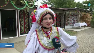 Jubilarni 95. Grožđebal Sonta krunisala venčanjem kneza i kneginje
