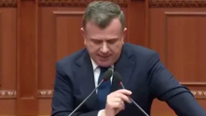 ‘Për ty kam numrin 0900’/ Deklarata e Ballës ndaj Vokshit që ndezi seancën