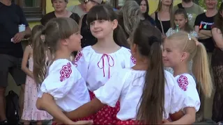 Žiaci hlohovskej ZUŠKY spievali, tancovali a koncertovali na pešej zóne