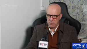 شخصية جزائرية تولي اهتماما بالغا بـ الدورتين السنويتين  في الصين