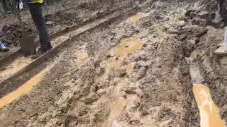 EKOMBE LIONGO - BANGEM: "SOUTHWEST CAMEROON COMMUNITIES TAKE ROAD REPAIRD- EQUINOXE TV