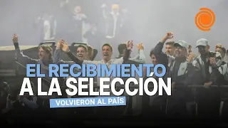 The ARRIVAL of the ARGENTINE NATIONAL TEAM in the country: red carpet, open-top bus, and cheers