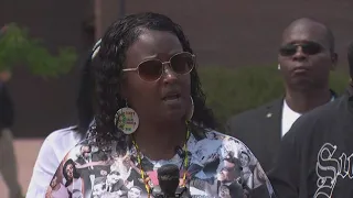 Attorney for family of man killed by Aurora officer speaks on grand jury indictment