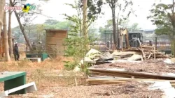 KONDISI MEMBAHAYAKAN KAMPUNG KETUPAT DIBONGKAR