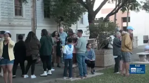 Maui candlelight vigil focuses on unity and immigrant protection