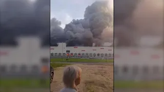 Russia: in fiamme il centro logistico di Wildberries dopo i raid dei droni di Kiev