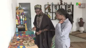 L'atelier Boladji :  entre l'argile et le béton