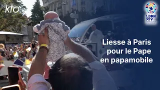 Liesse à Paris pour le Pape en papamobile