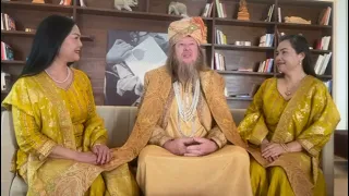 The coronation of the emperor in Hindi