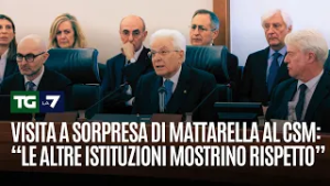 Visita a sorpresa di Mattarella al Csm: “Le altre istituzioni mostrino rispetto”