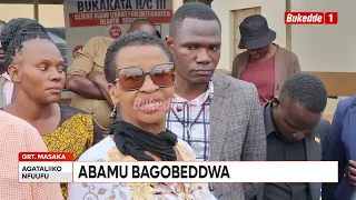 Agataliikonfuufu Abasawo abeebulankanya ku mirimu bali mu kattu abamu bagobeddwa