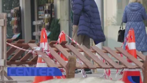 Σύντομα θα αποκατασταθούν οι φθορές στην πλατεία Καπνεργάτη