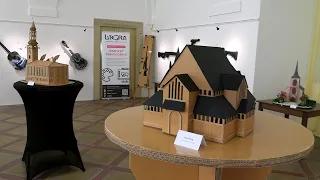 LIBOCHOVICE: Ve výstavní síni zámku opět vystavují designéři z Litegry