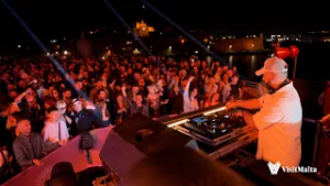 Tenishia | Chasing Sunsets at Fort St Angelo | Malta