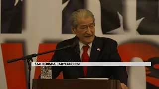 Klan News  - Berisha takon diasporën: Shqipëria ka nevojë për ringritje