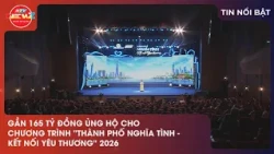 Deputy Party Secretary Nguyen Phuoc Loc attends arts program