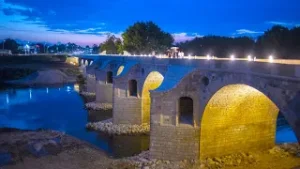 БЯЛА - С усет за неподправена хармония, Трейлър